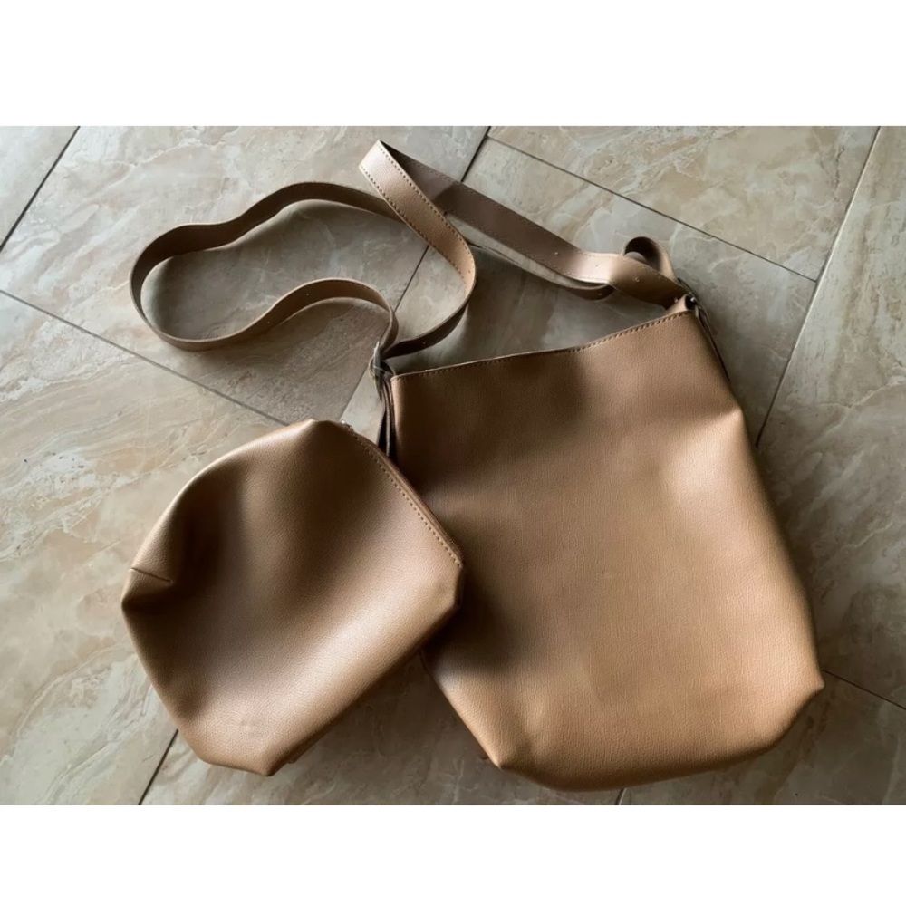 Tote bag with small pouch
